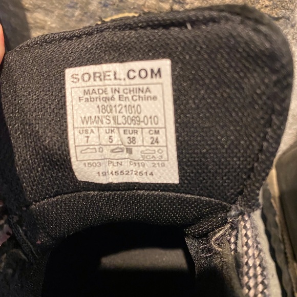 Sorel Women’s N About leather rain snow boot
Size 7 - Picture 5 of 9